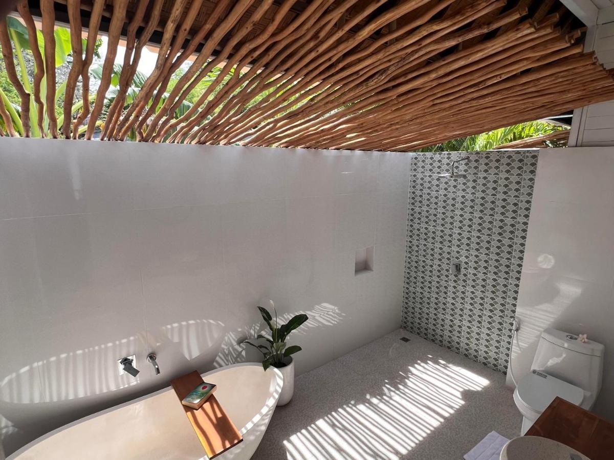 Mista Ceningan'S Beach Bungalows Previously The Kubu 221 Nusa Lembongan  Exterior photo