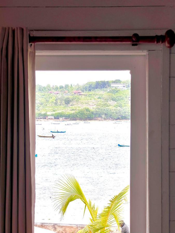 Mista Ceningan'S Beach Bungalows Previously The Kubu 221 Nusa Lembongan  Exterior photo