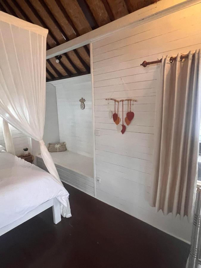 Mista Ceningan'S Beach Bungalows Previously The Kubu 221 Nusa Lembongan  Exterior photo
