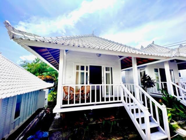 Mista Ceningan'S Beach Bungalows Previously The Kubu 221 Nusa Lembongan  Exterior photo
